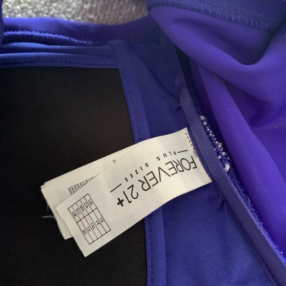 Forger 21 plus two piece only worn once - Picture 3 of 7